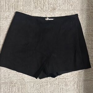 Vestique Black Velvet Skort